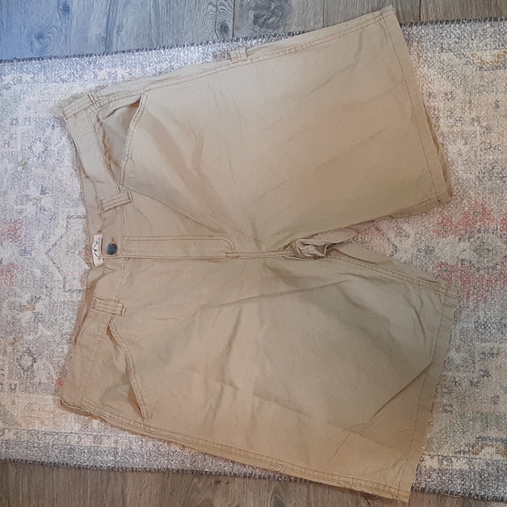 Men's Blue Mountain ⛰ tan cotton canvas shorts size 44